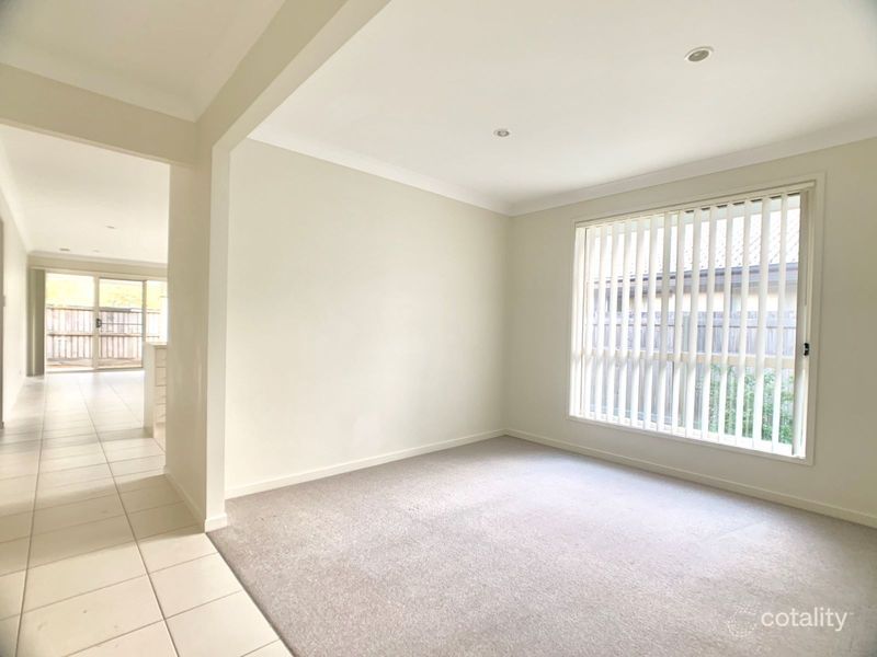 7a Cardena Dr, Augustine Heights, QLD 4300