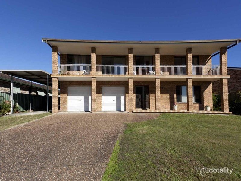 37 Lawson Cres, Taree, NSW 2430