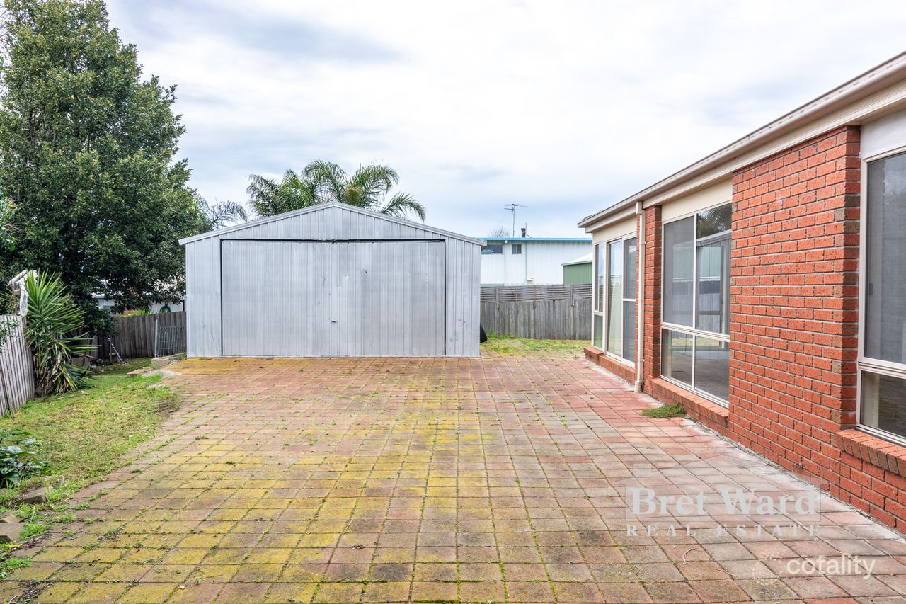 6 Waverley Ct, Paynesville, VIC 3880