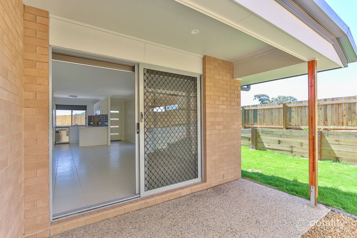 1/10 Cardamon Cres, Glenvale, QLD 4350