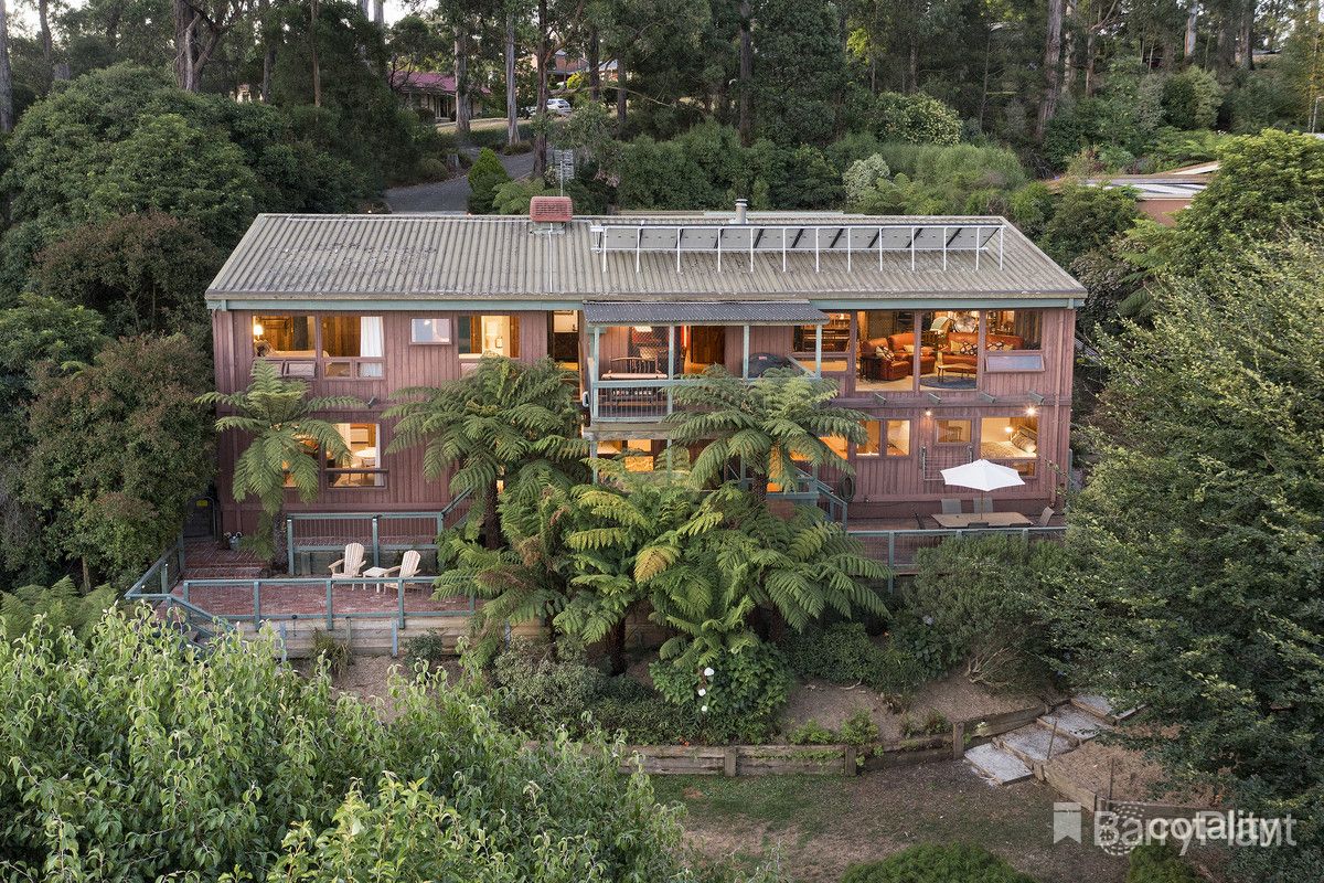 9 Ash Gr, Menzies Creek, VIC 3159