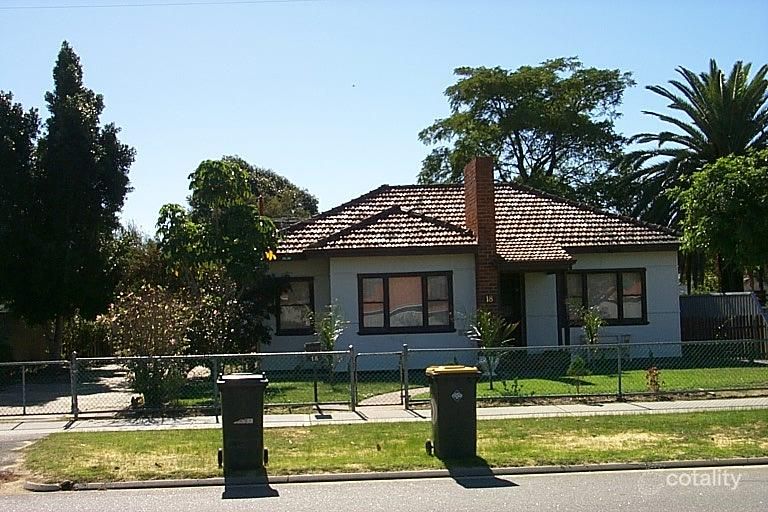 18 Hooley Rd, Midvale, WA 6056