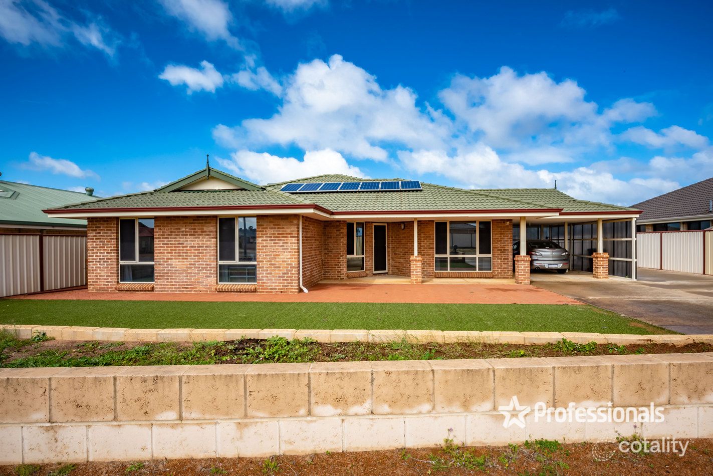 33 Weeloo Rd, Waggrakine, WA 6530