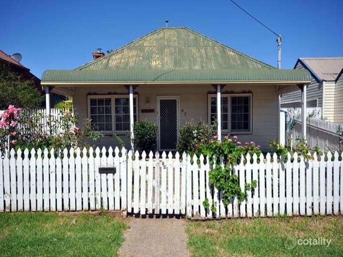 92 Railway St, Turvey Park, NSW 2650