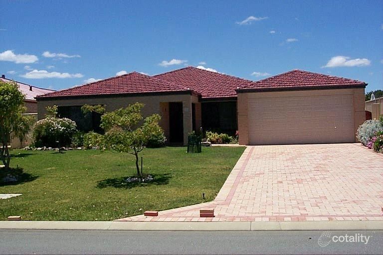 10 Hazelmere Dr, Dawesville, WA 6211