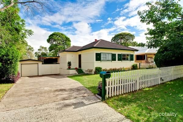 4 Ulolo Ave, Hornsby Heights, NSW 2077