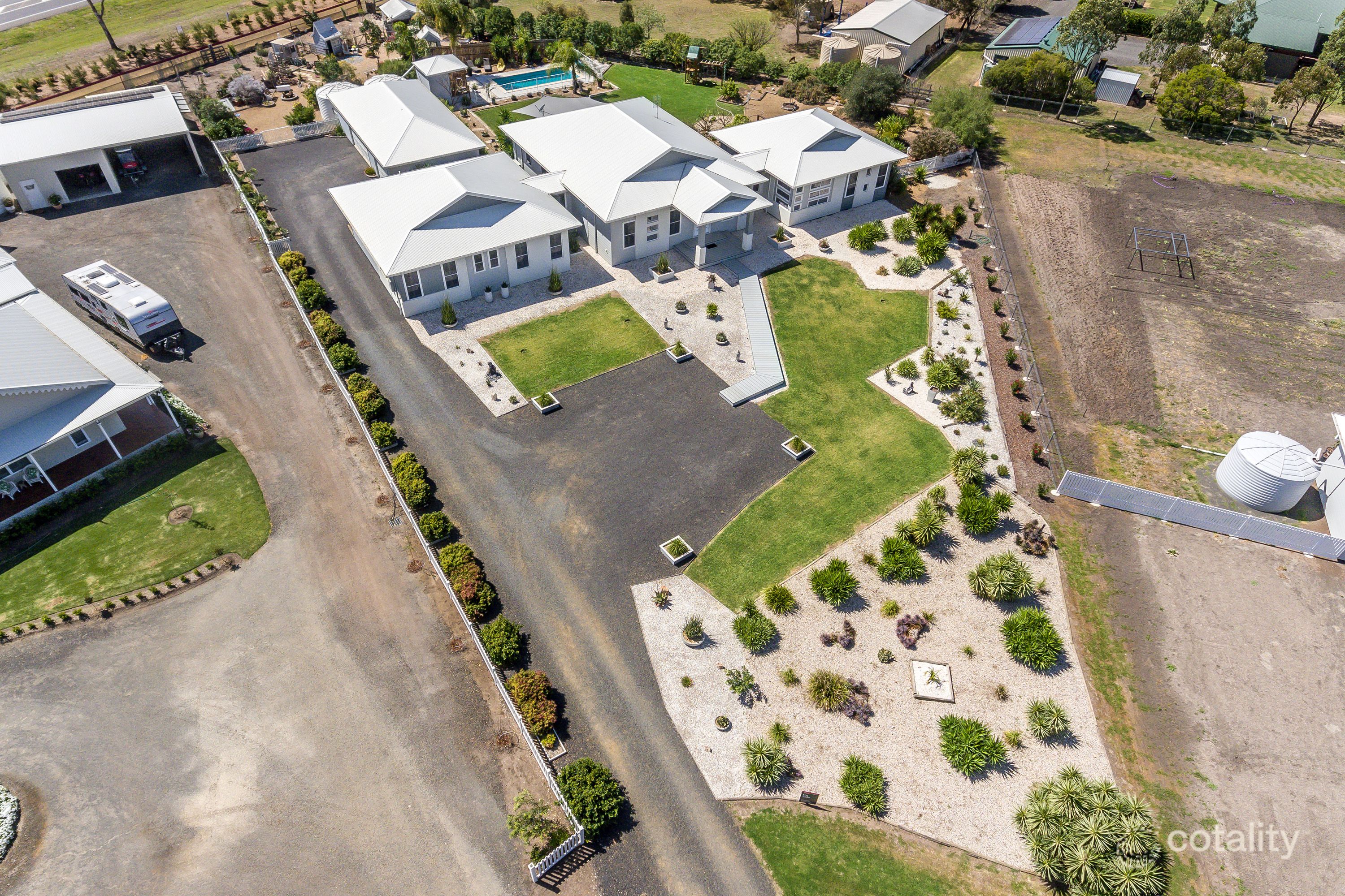 34 Banjo Patterson Pl, Dalby, QLD 4405