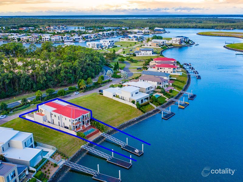 1061 Edgecliff Dr, Hope Island, QLD 4212