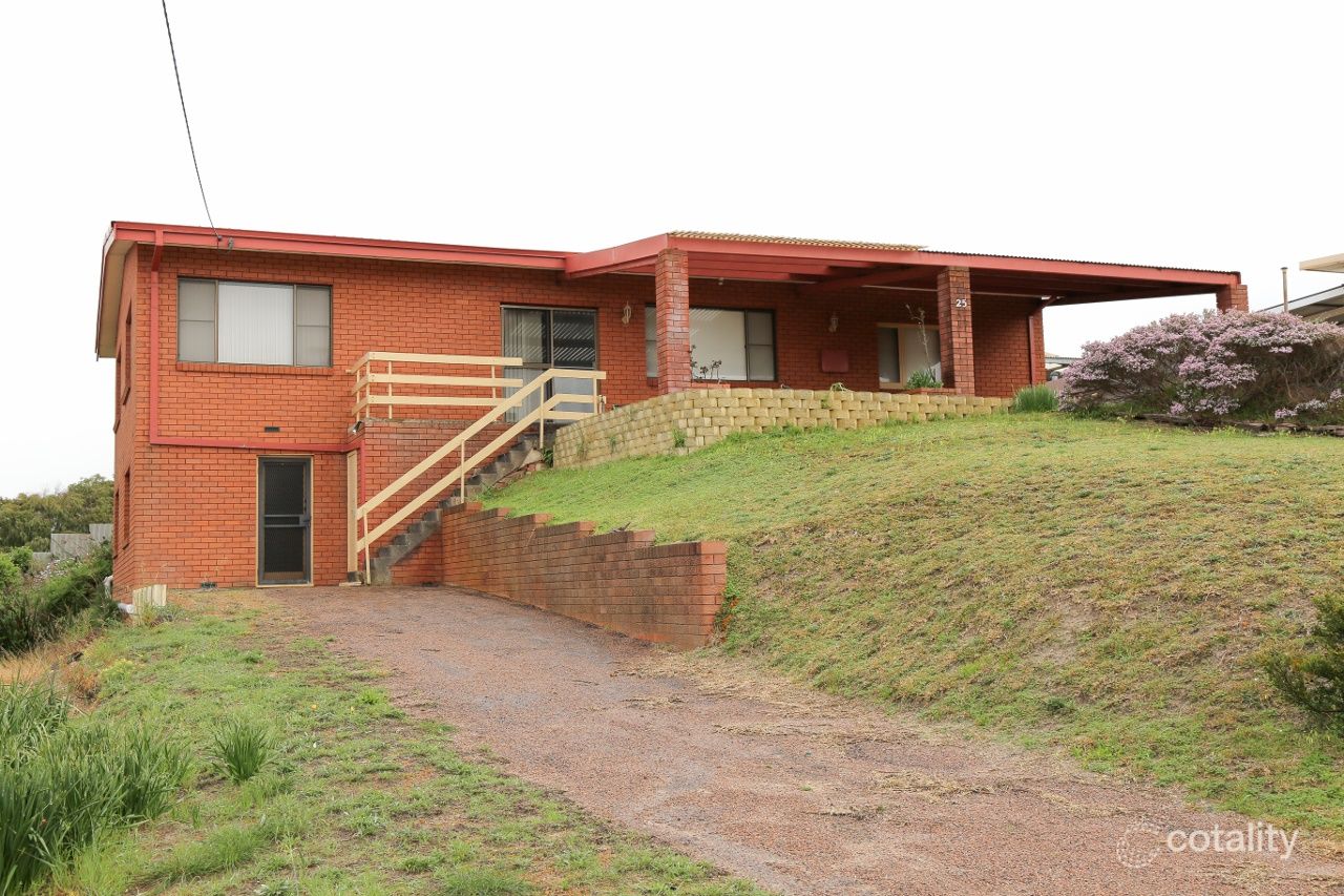 25 Burton Rd, Castletown, WA 6450