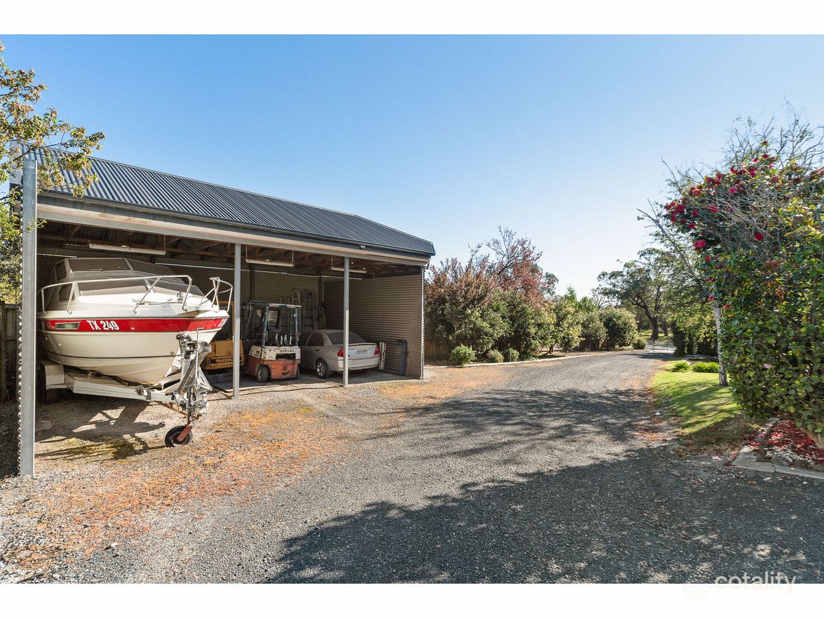 4 Chevron Ave, Cranbourne South, VIC 3977