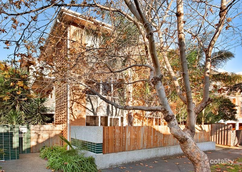 12/19 Tiuna Gr, Elwood, VIC 3184