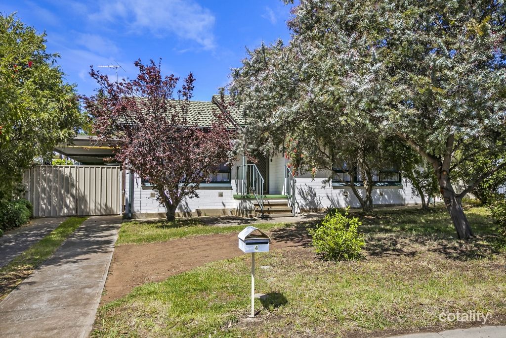 4 Donald Cres, Christie Downs, SA 5164