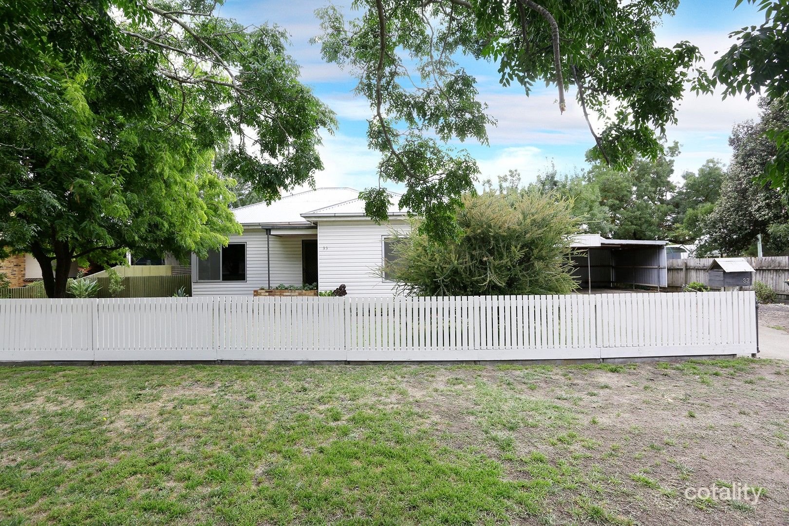 33 Hopkins St, Winchelsea, VIC 3241