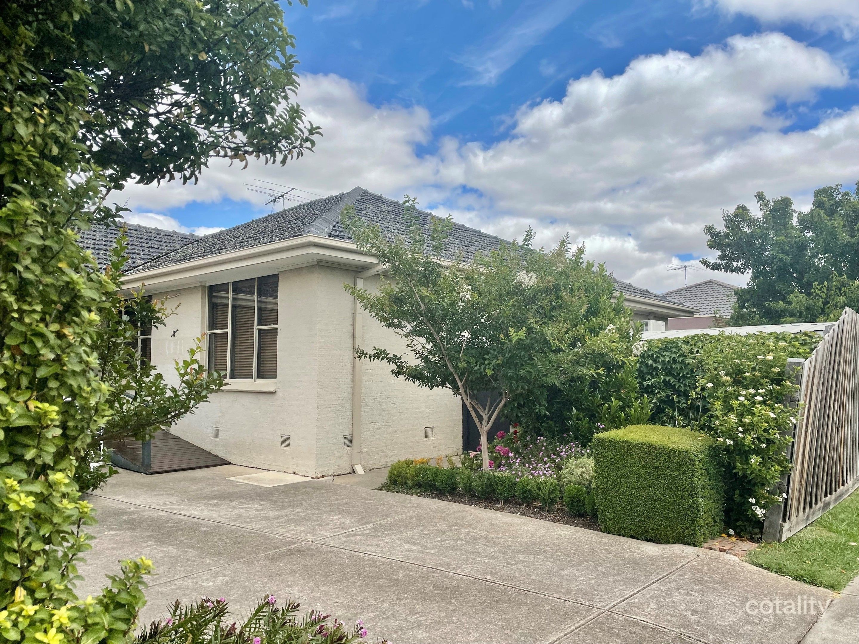 2 Harker St, Sunbury, VIC 3429