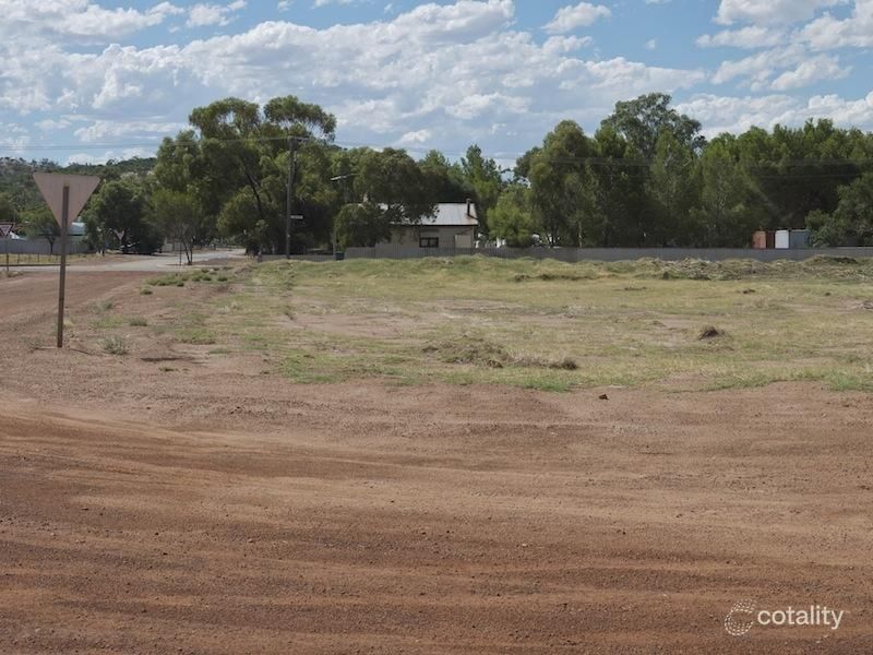 77 Lockyer Ave, Northam, WA 6401