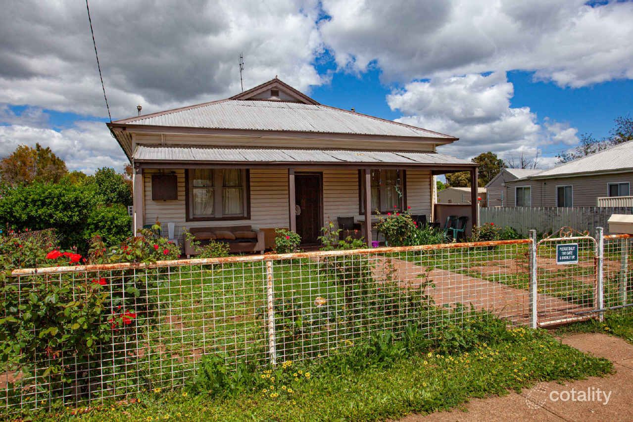 65 Maxwell St, Wellington, NSW 2820