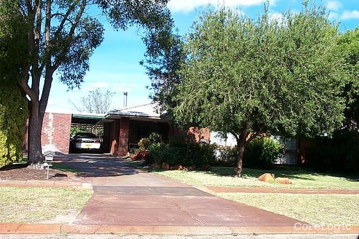 4 Exbury Ct, Thornlie, WA 6108