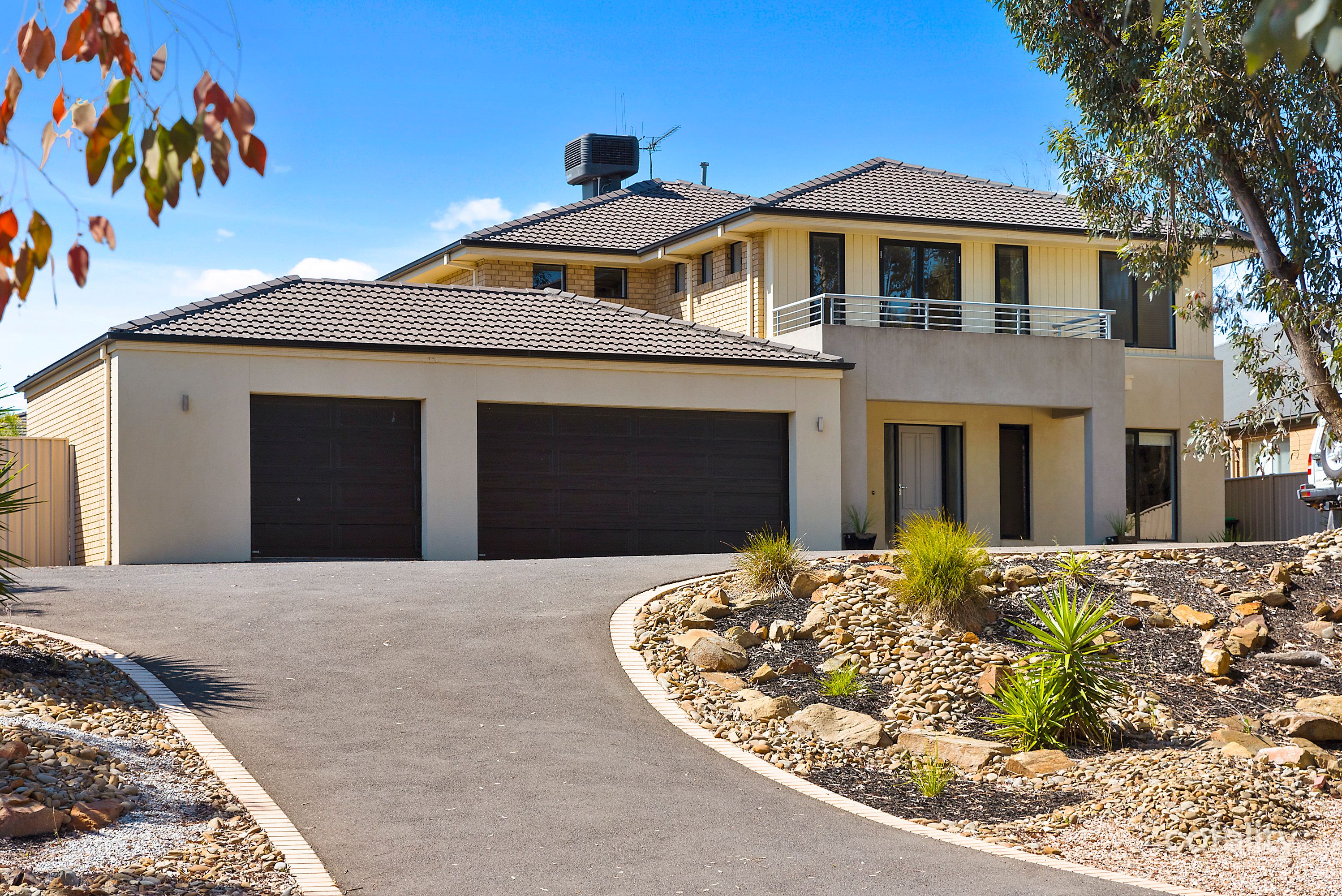 11 Kristy Dr, Spring Gully, VIC 3550