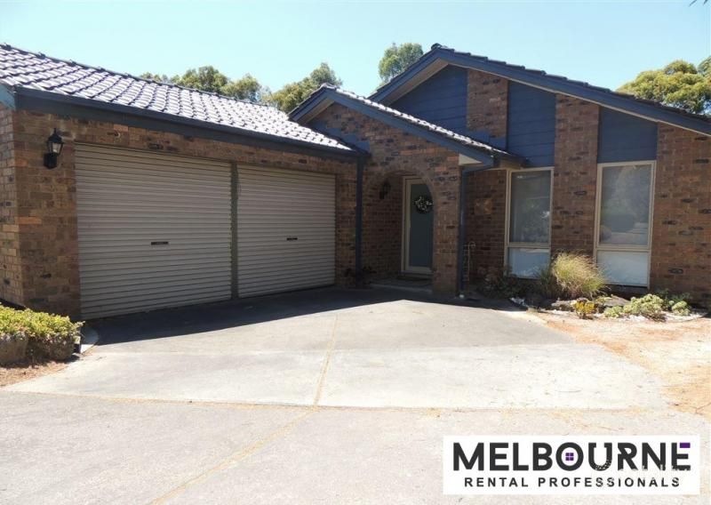 4 Amersham Dr, Wantirna, VIC 3152