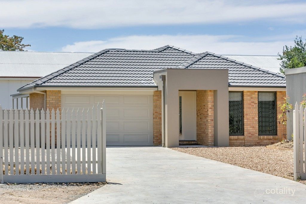 9 Duke St, Avoca, VIC 3467