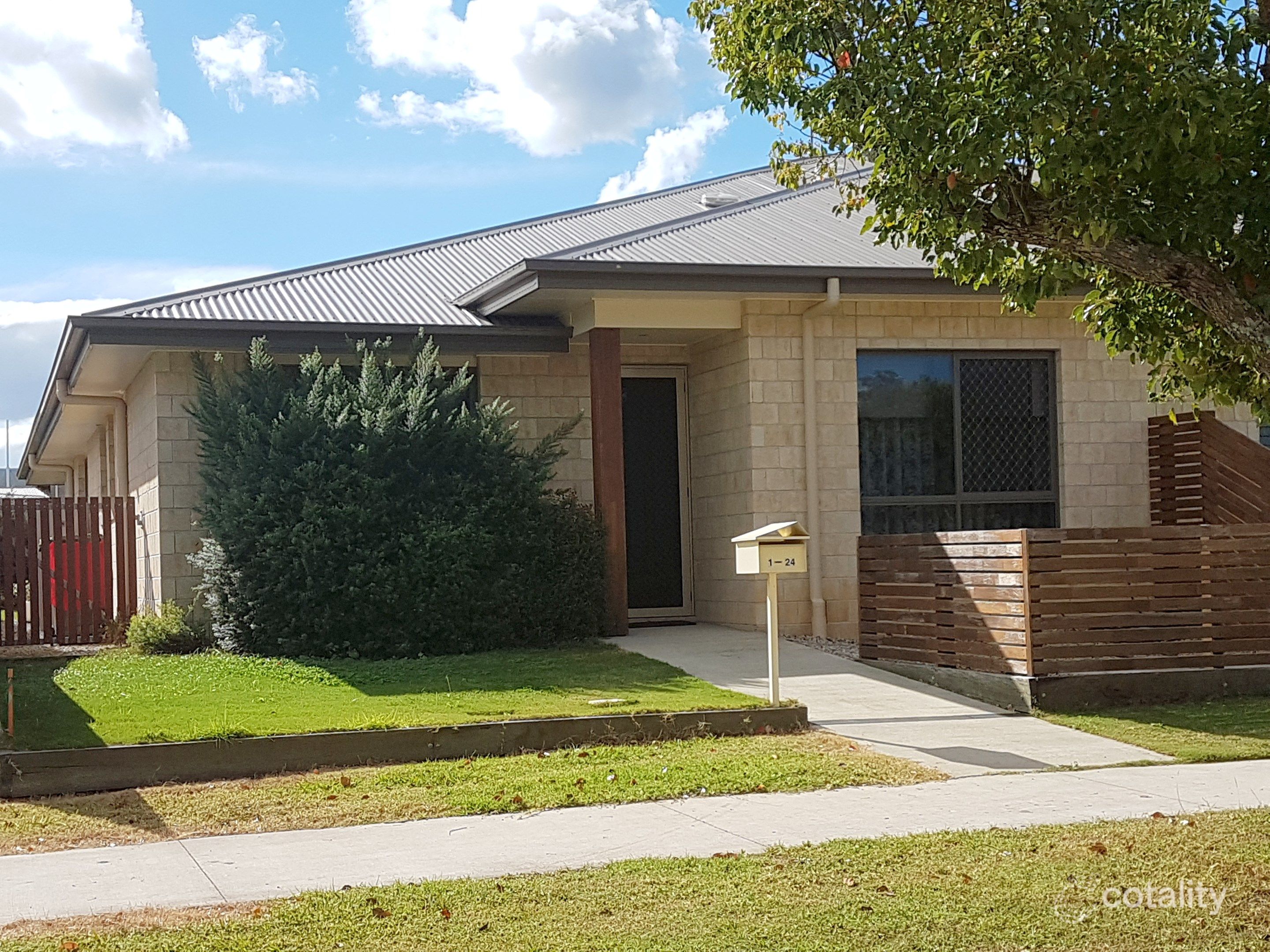 1/24 Creek St, Crows Nest, QLD 4355