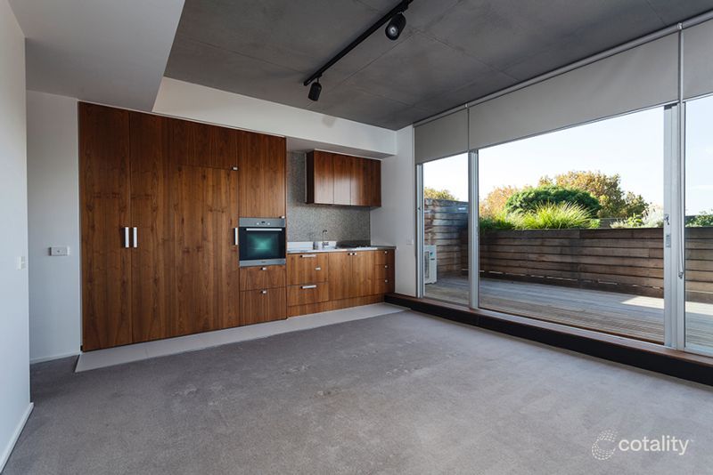 205/35 Ormond Rd, Elwood, VIC 3184