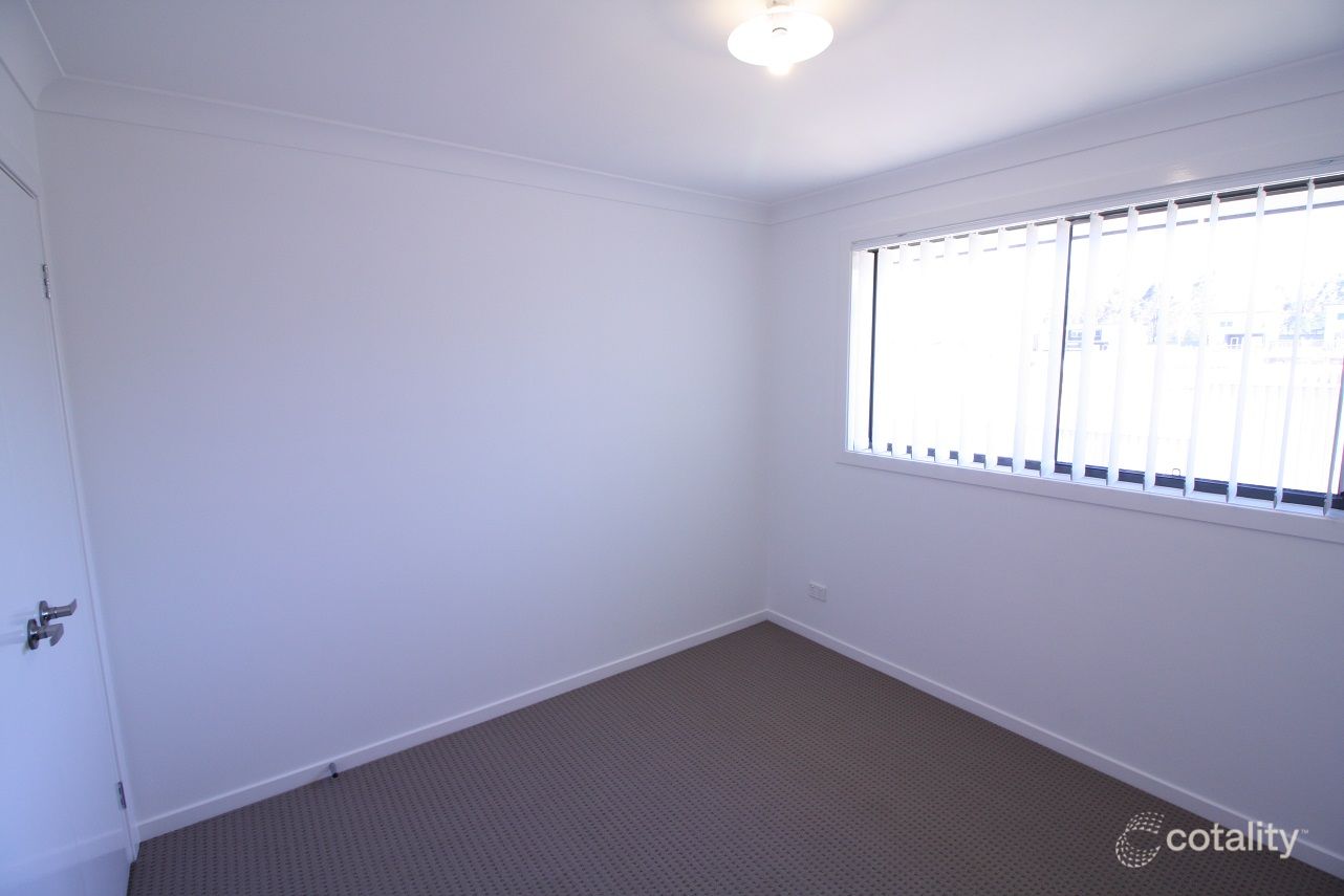 6 Albermarle Rd, Glenfield, NSW 2167