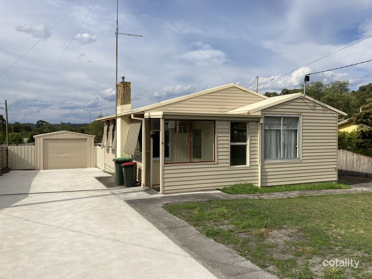 10 Koornalla St, Newborough, VIC 3825