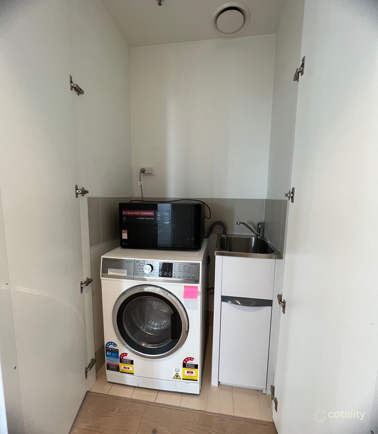 2510n/883 Collins St, Docklands, VIC 3008