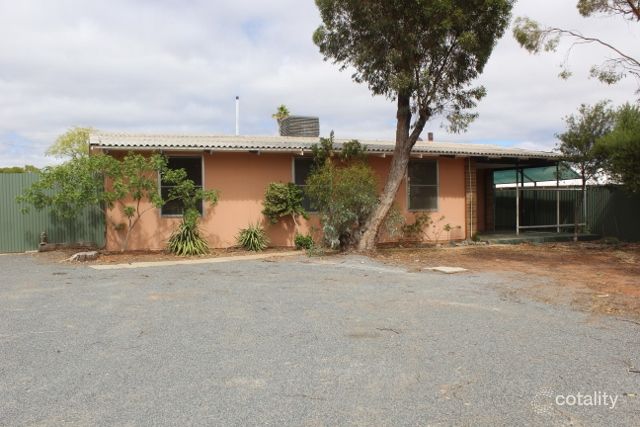 17 Saltbush Rd, Kambalda West, WA 6442