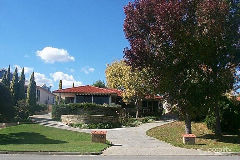 119b Riverton Dr W, Rossmoyne, WA 6148