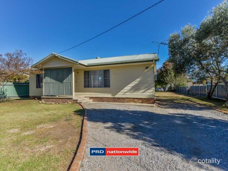 4 Veness St, Manilla, NSW 2346