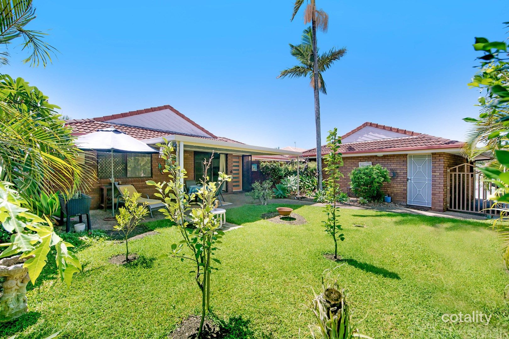 1/9 Elwood Ct, Burleigh Waters, QLD 4220