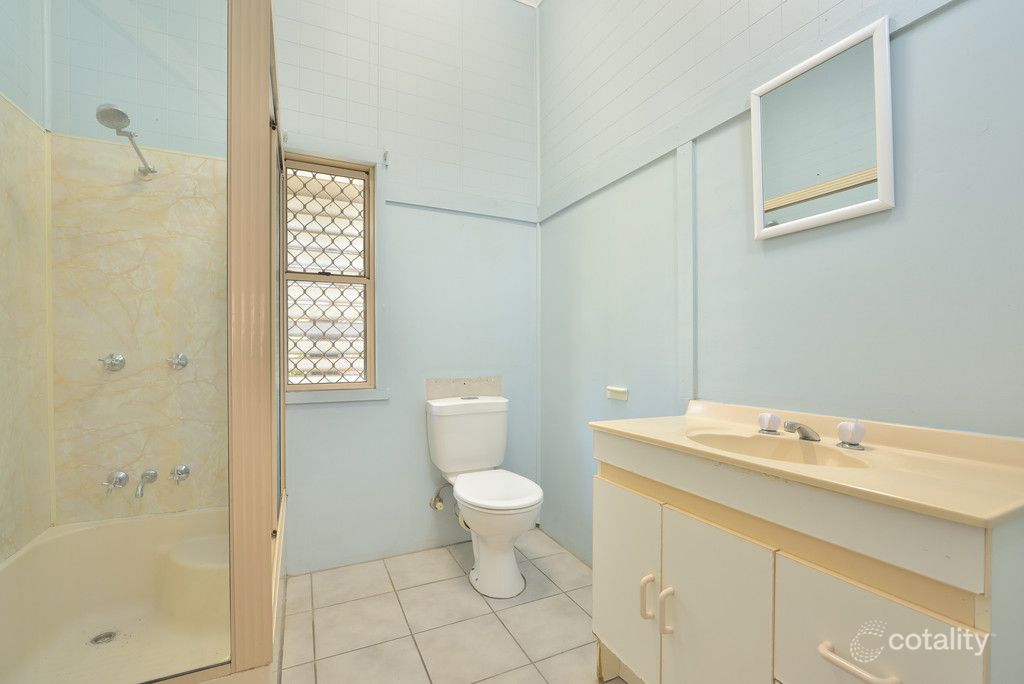 9 Dennis St, Gladstone Central, QLD 4680