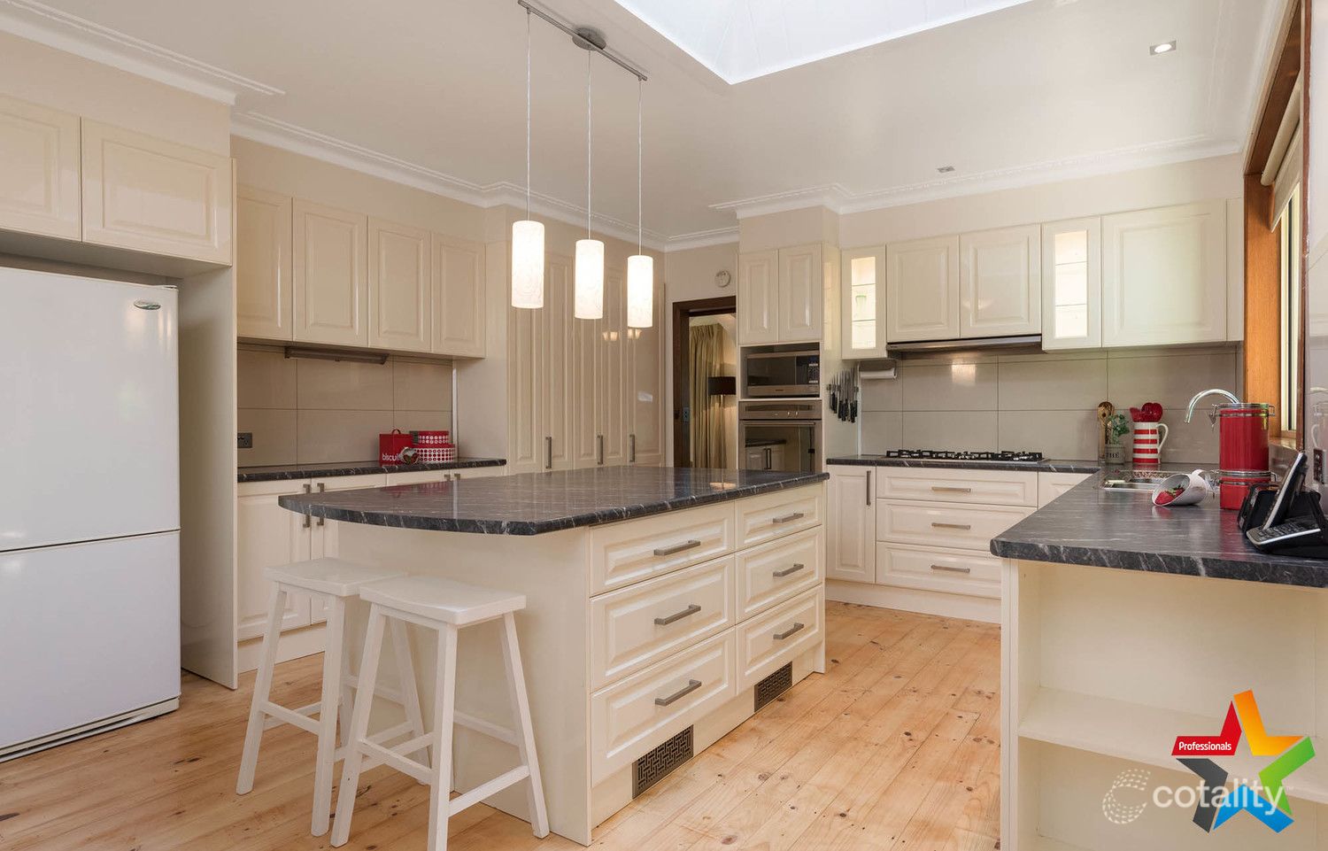 10 Doreen Ct, Montrose, VIC 3765
