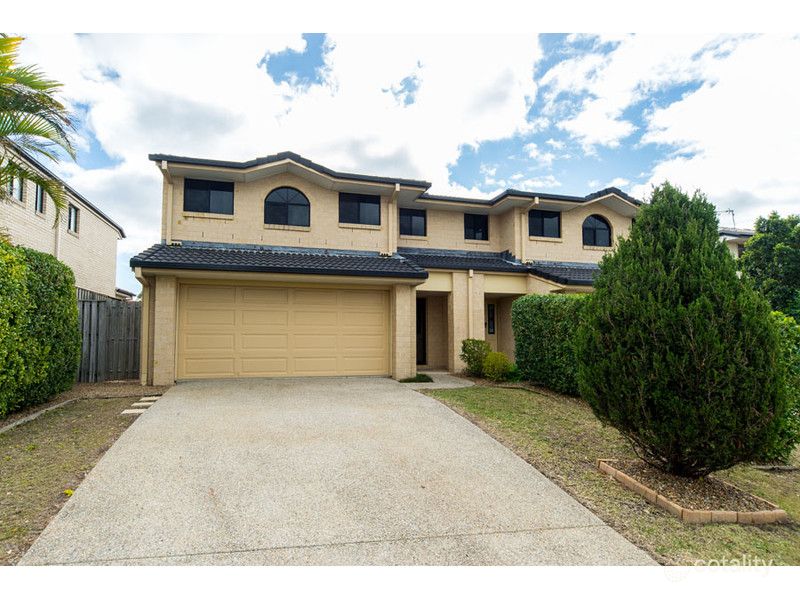 1/16 Crosby Ave, Pacific Pines, QLD 4211