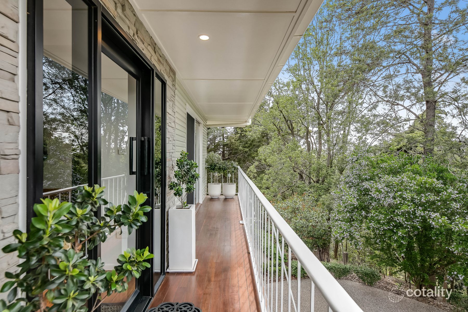 26 Wirra Wirra St, Mount Lofty, QLD 4350