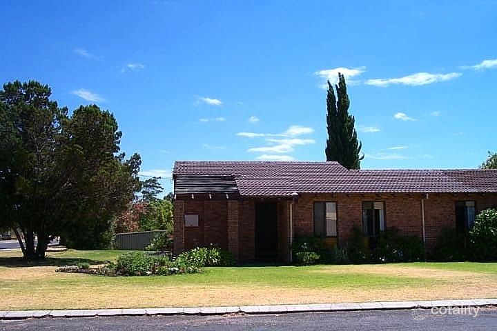 28 Brown St, Busselton, WA 6280