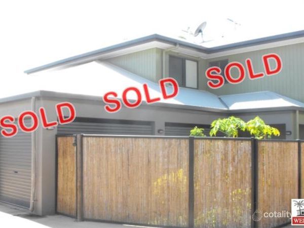 2/2 Fairway Ave, Rocky Point, QLD 4874