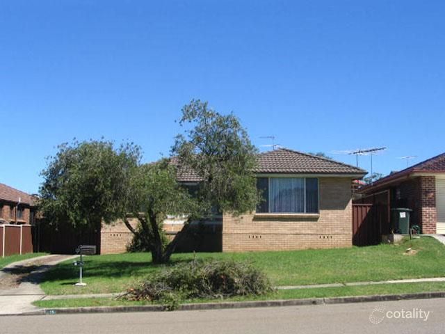 15 Dakota Dr, Bossley Park, NSW 2176