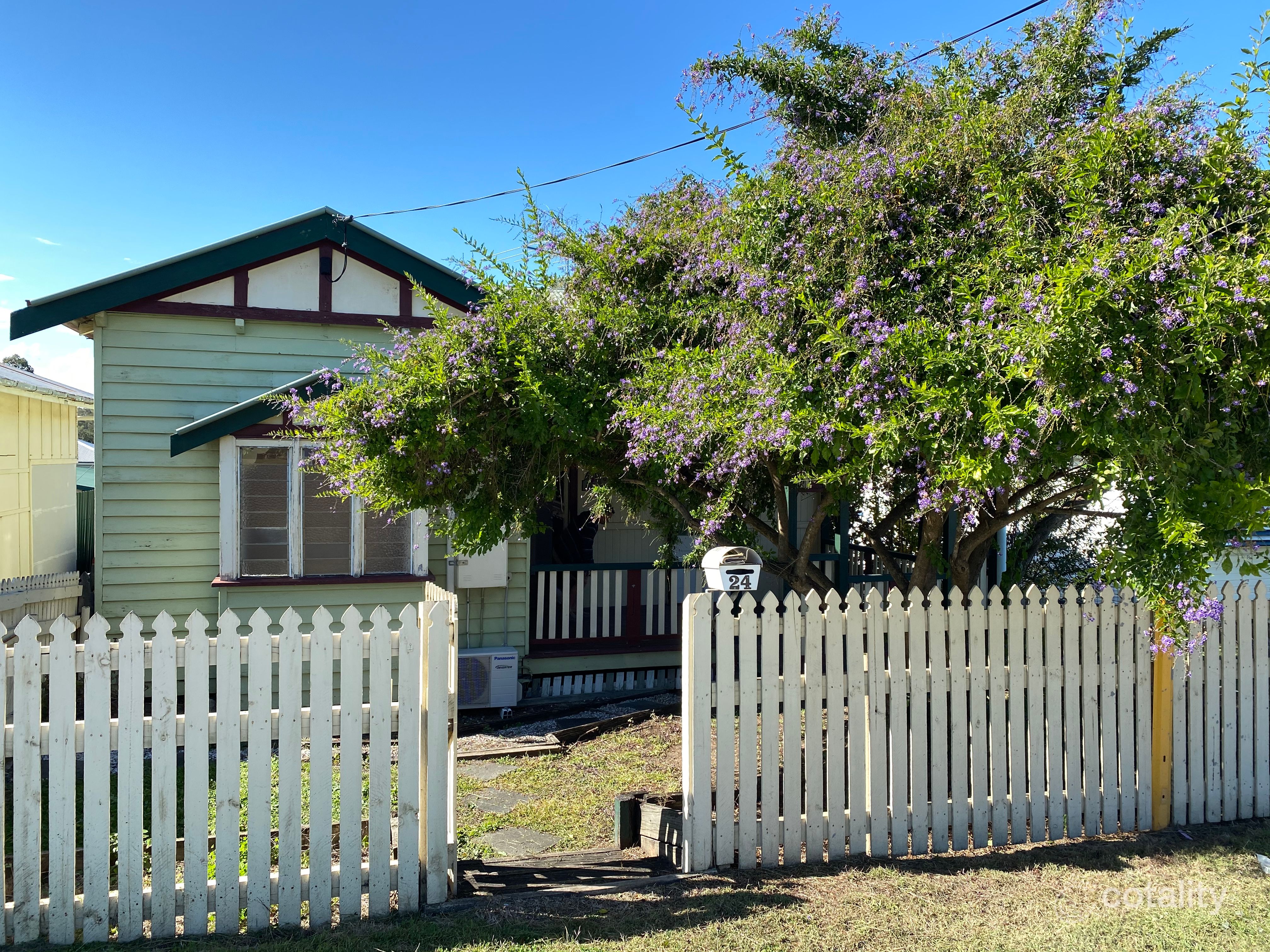 24 Mary St, Kilcoy, QLD 4515