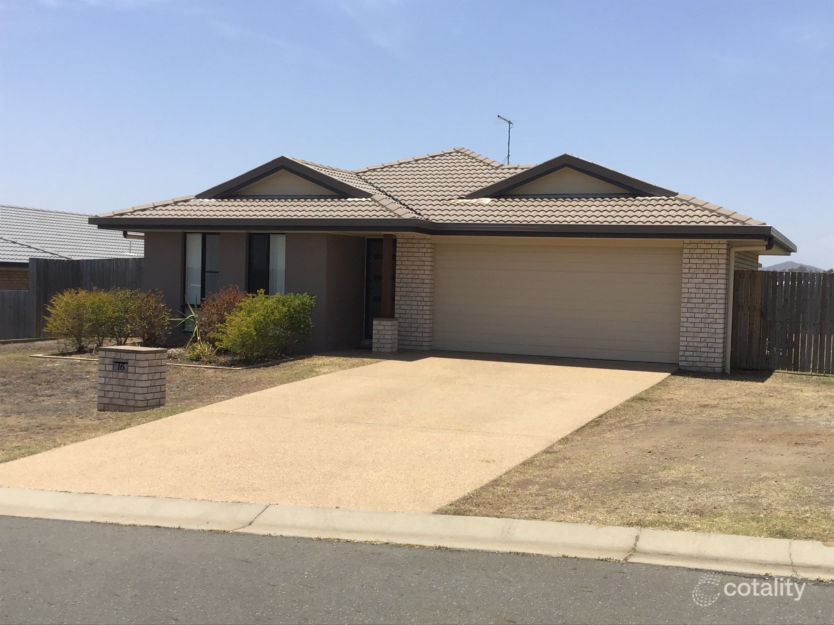 16 Kildare Cres, Parkhurst, QLD 4702