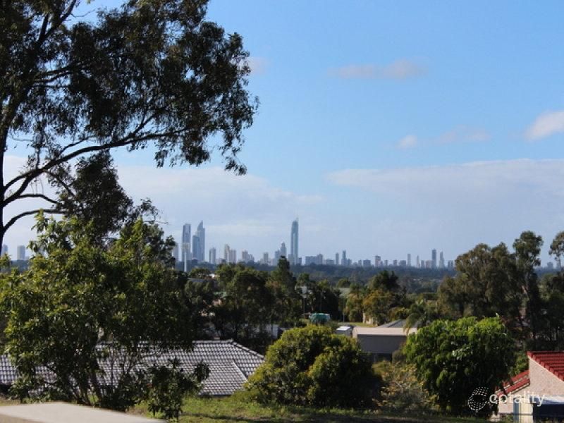 8 Tralee Ct, Carrara, QLD 4211