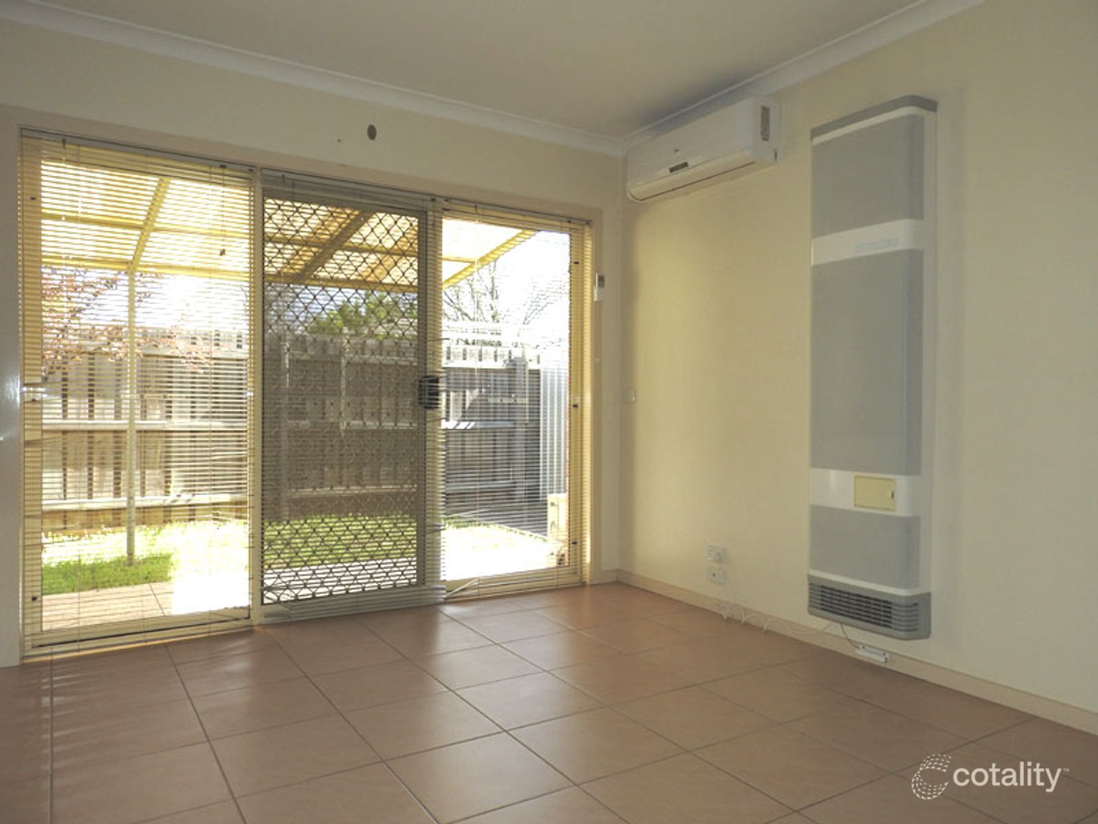 2/10 Castley Cres, Braybrook, VIC 3019