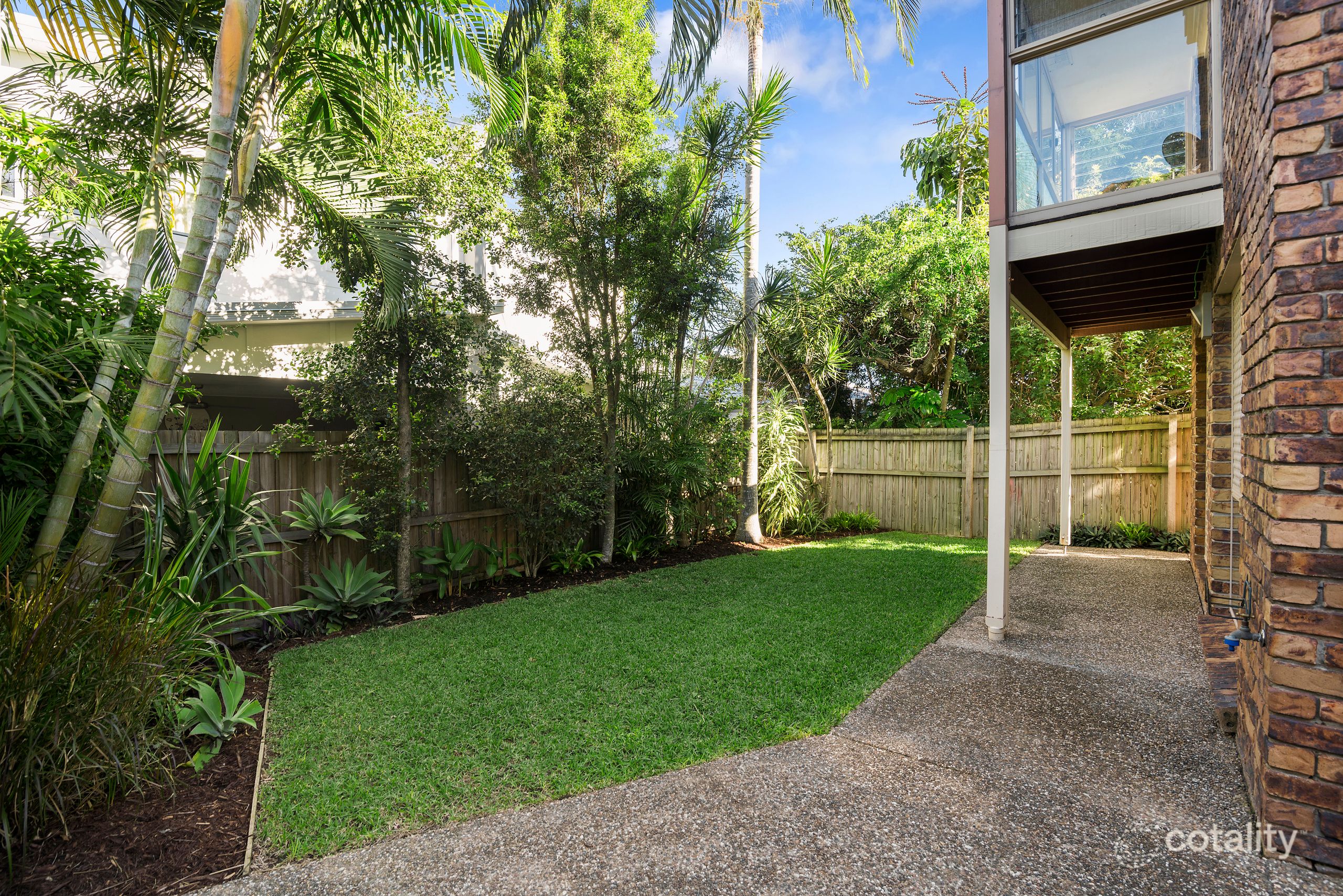 2/28 First Ave, Palm Beach, QLD 4221