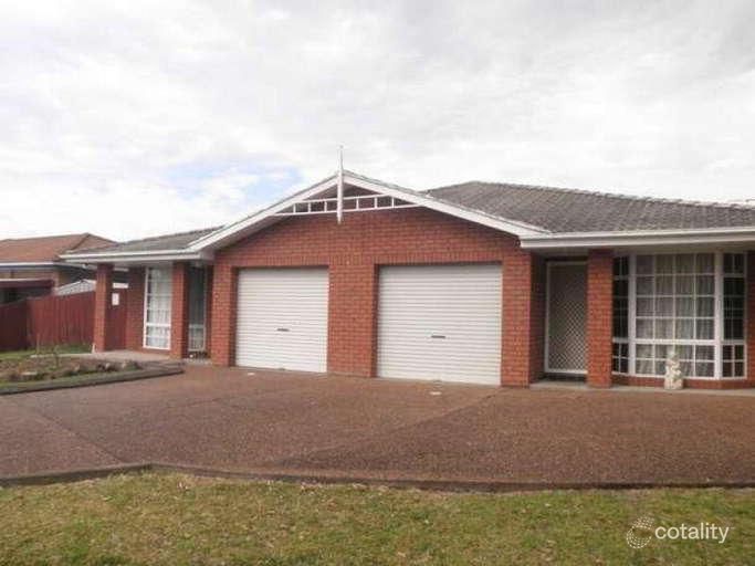 2/9 Indra Cl, Maryland, NSW 2287