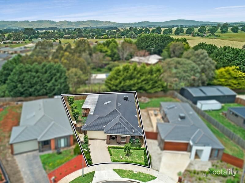 5 Mary Ct, Lancefield, VIC 3435
