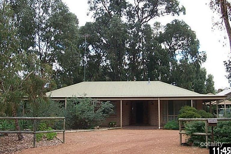 15 Navarre Row, Greenfields, WA 6210