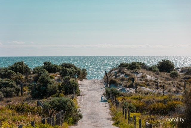 2/8 Estcourt Rd, Tennyson, SA 5022