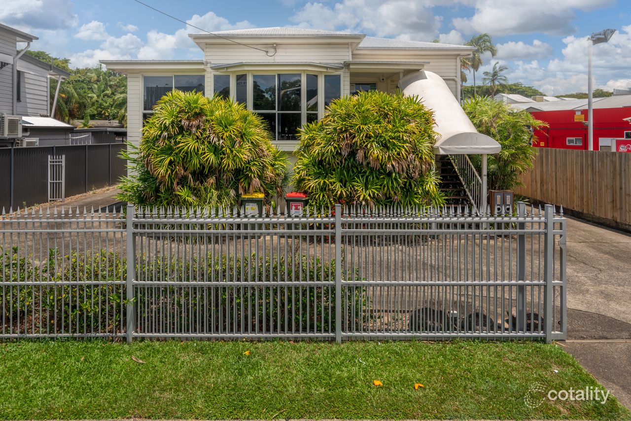 60 Pease St, Manoora, QLD 4870